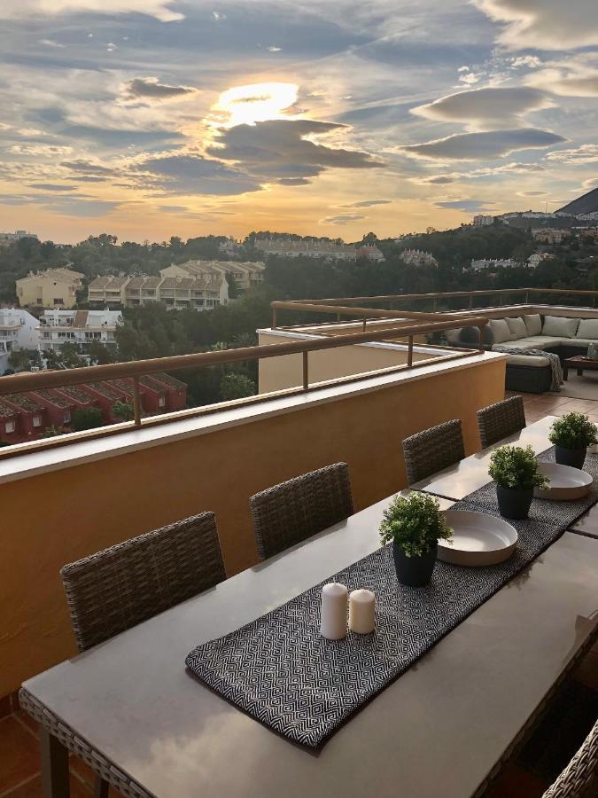 Luxurious Duplex Penthouse With Golf And Sea Views Apartment Benalmadena Exterior photo